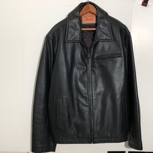 Classic Vintage Men’s Black Leather Levi’s Jacket size XL zipper arms pockets